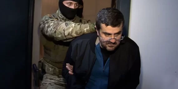 aa-20231005-32313859-32313856-karabagdaki-sozde-ermeni-yonetimin-eski-cumhurbaskanlarindan-harutyunyan-yakalandi