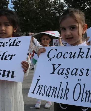 aa-20231027-32536491-32536472-tokatta-500-minik-ogrenci-filistin-icin-3-dilde-dua-etti