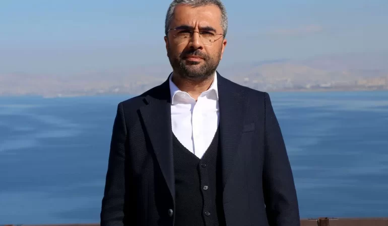 aa-20231109-32760648-32760646-vanda-israilin-saldirilari-sonucu-gazzede-hayatini-kaybedenler-anisina-anit-yapilacak