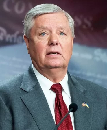 230412102851-lindsey-graham-file-012423