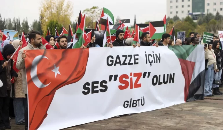 aa-20231206-33115633-33115627-israilin-gazzeye-yonelik-saldirilarina-sessiz-protesto