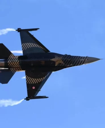 aa-20231223-33257520-33257502-soloturk-gaziantep-semalarinda-prova-ucusu-yapti