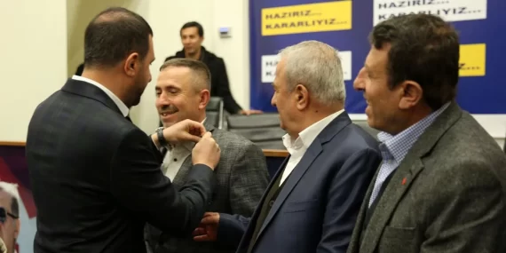 Saadet Partisi’nin Belediye Başkan Adayı Ak Parti’ye Katıldı