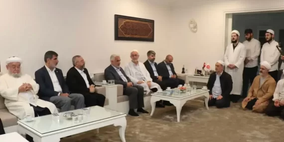 Hüda Par Genel Başkanı Yapıcıoğlu’ndan İsmailağa Cemaati’ne Taziye Ziyareti