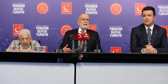 Saadet Partisi Genel Başkanı Karamollaoğlu, Basın Toplantısında Konuştu