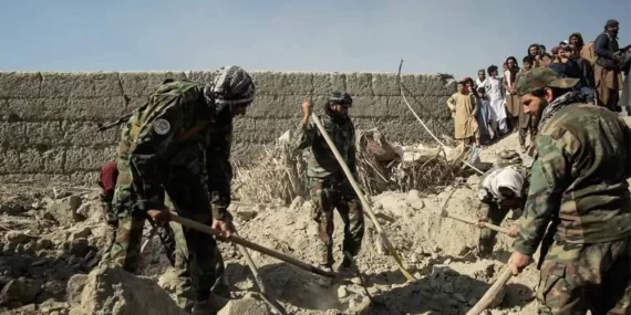 Afganistan Elçiyi Çağırdı: Pakistan’a Misilleme Yolda