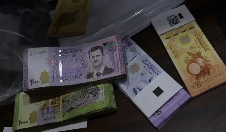 suriye-parasindan-esedi-sildi-yeni-banknotlar-cikti