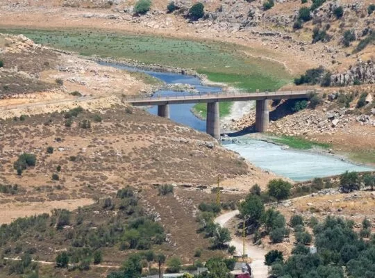 İsrail'den "tam işgal" ve Güney Lübnan'ı boşaltma tehdidi!