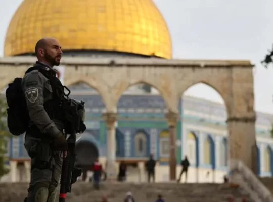 Mescid-i Aksa İmamı Sabri'den İsrail müdahalesi uyarısı