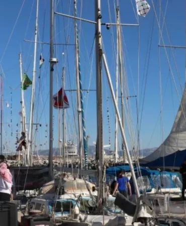 İsrail deniz kuvvetlerinden Gazze yolundaki gemilere müdahale