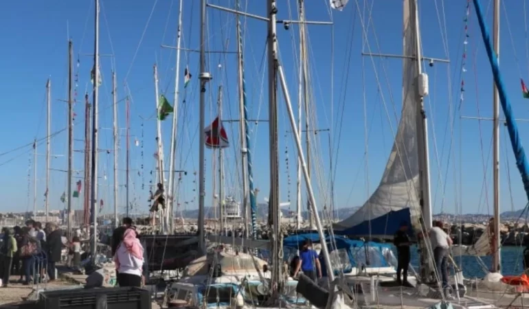 İsrail deniz kuvvetlerinden Gazze yolundaki gemilere müdahale