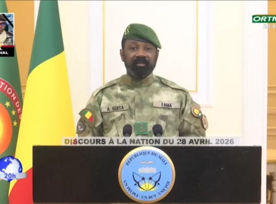 Mali'de tırmanan şiddet: Askeri yönetim sarsılıyor mu?