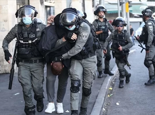Batı Şeria'da operasyonların başından beri 23 bin kişi gözaltına alındı