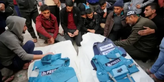 Gazze’de basın özgürlüğü sloganları kana bulandı