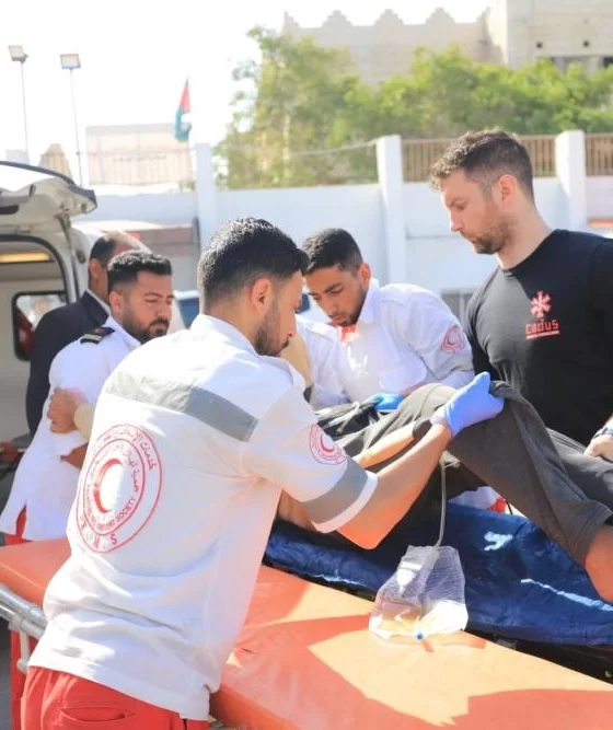 Gazze’den 107 hasta ve refakatçi tedavi için tahliye edildi
