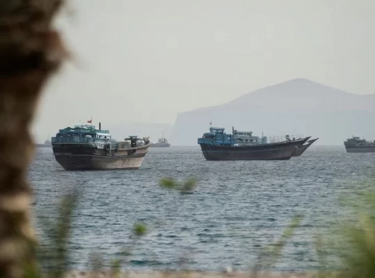Hürmüz Boğazı'nda hareketlilik: Petrol ve doğalgaz tankerleri yola çıktı