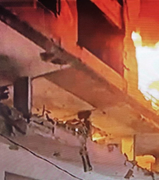 İsrail Gazze'de daire ve aracı vurdu: 7 ölü