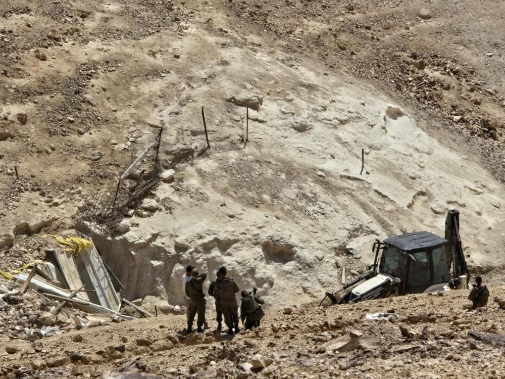 İsrail güçleri El-Halil'de bedevi yerleşimlerini yıktı