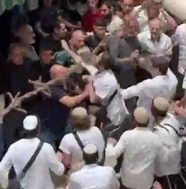 Kudüs'te yerleşimci şiddeti: Aksa yakınlarında cemaat darp edildi