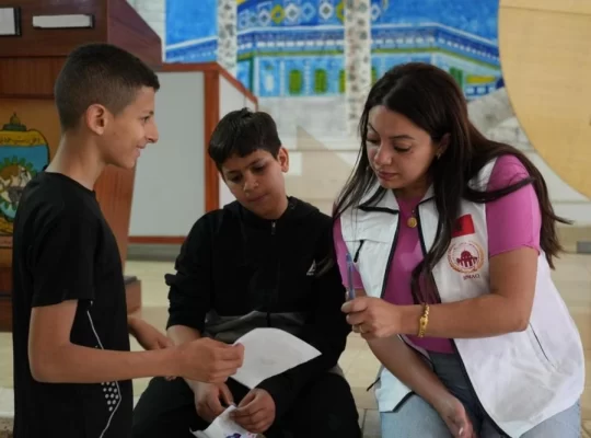 Kudüs'te yetim çocuklara bayram öncesi destek