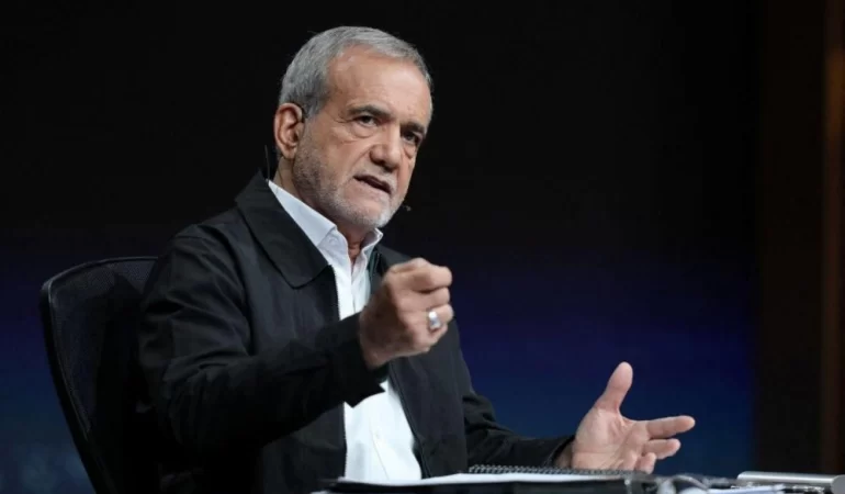 Pezeşkiyan: İran sadece halkının meşru haklarını arıyor