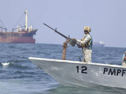 Somali açıklarında korsanlık İran savaşıyla geri döndü