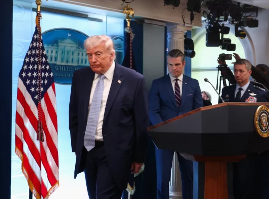 Trump ve İran kıskacında kritik eşik: Savaş mı barış mı?