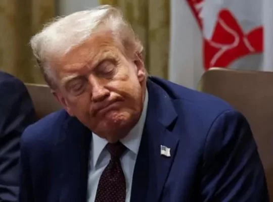 Trump'ın Truth Social platformunda dev zarar: 400 milyon doları aştı