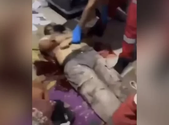 Batı Şeria'da gece baskını: Evinde kurşunlara hedef oldu