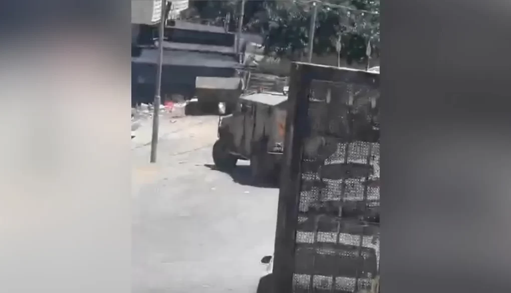 El Halil'de askeri abluka: Yollar kapatıldı