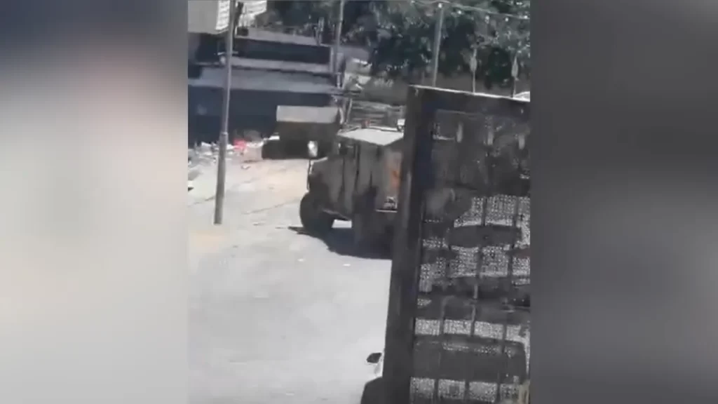 El Halil'de askeri abluka: Yollar kapatıldı