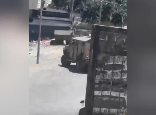 El Halil'de askeri abluka: Yollar kapatıldı