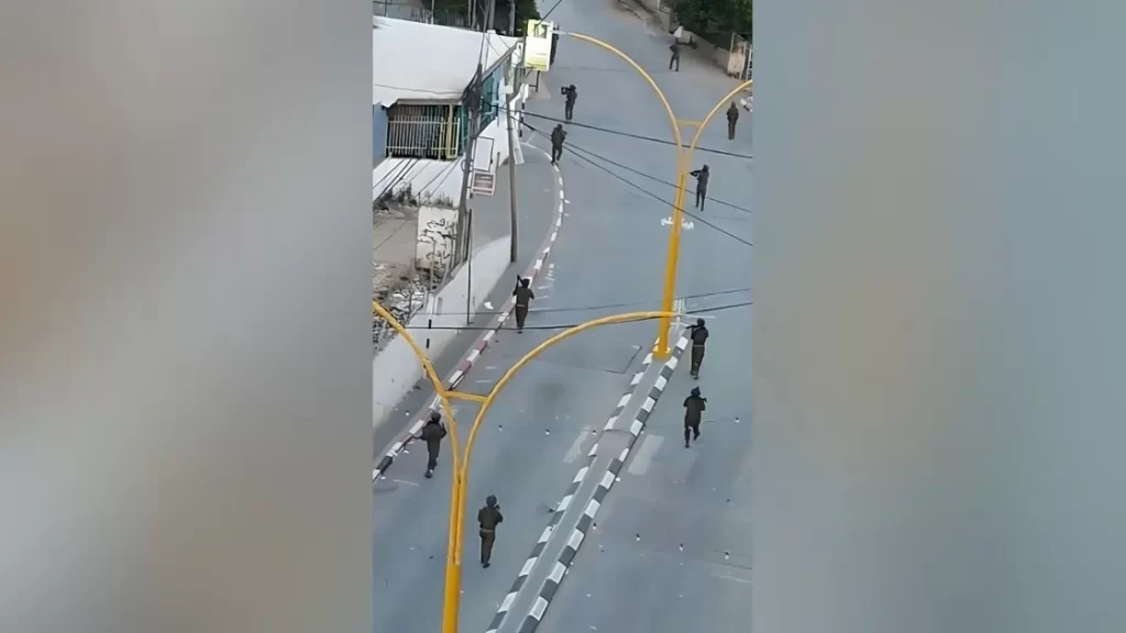 El-Halil'de kamp baskını: 2 genç vuruldu, 3 kişi gözaltında