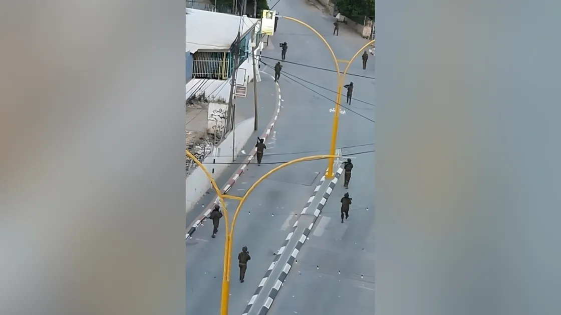 El-Halil'de kamp baskını: 2 genç vuruldu, 3 kişi gözaltında