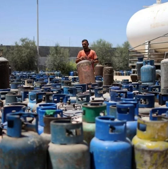 Gazze'ye 4 tır dolusu yemeklik gaz girişi gerçekleşti