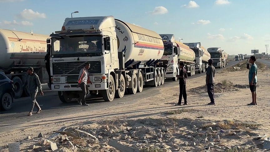 Gazze'ye Gaz Sevkiyatı: 4 Tır İçin Dağıtım Başladı