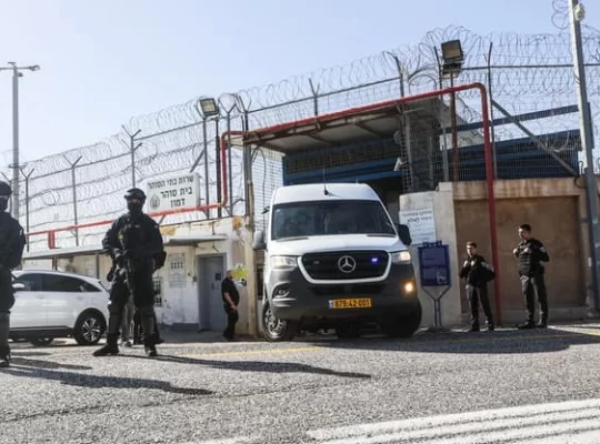 İsrail hapishanelerinde eğitim hakkına ağır darbe