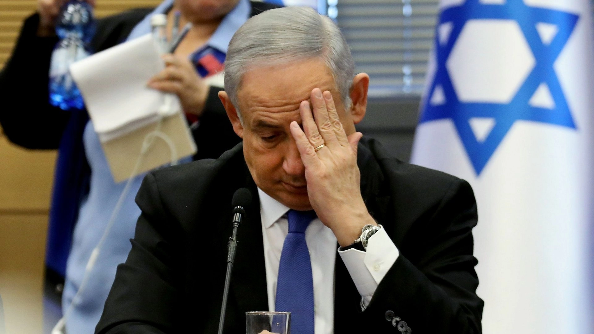 Netanyahu İran saldırısı sonrası kıskaca girdi