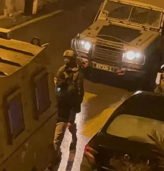 Ramallah'ta askeri baskın: 3 genç gözaltına alındı