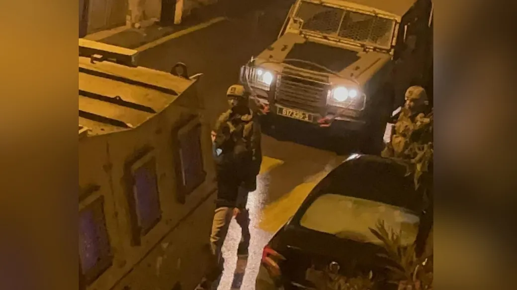 Ramallah'ta askeri baskın: 3 genç gözaltına alındı