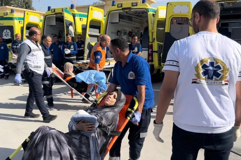 Refah Kapısı 8 Gün Sonra Açıldı: 73 Hasta Tahliye Edildi