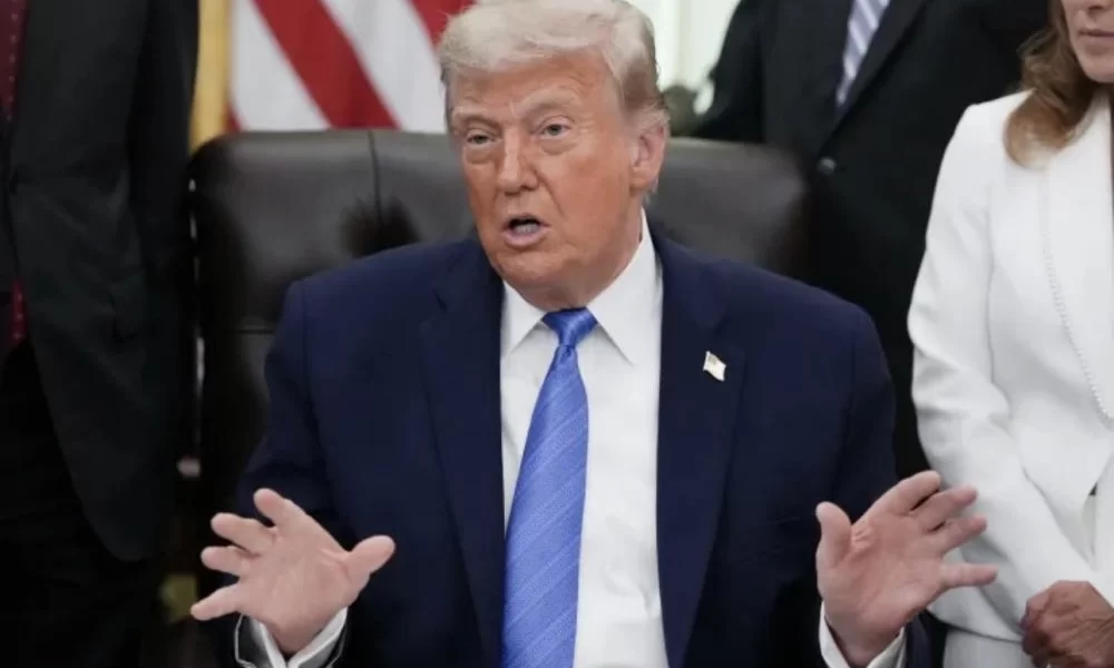Trump’tan İran’a açık tehdit: Bugün yine çok güçlü vuracağız
