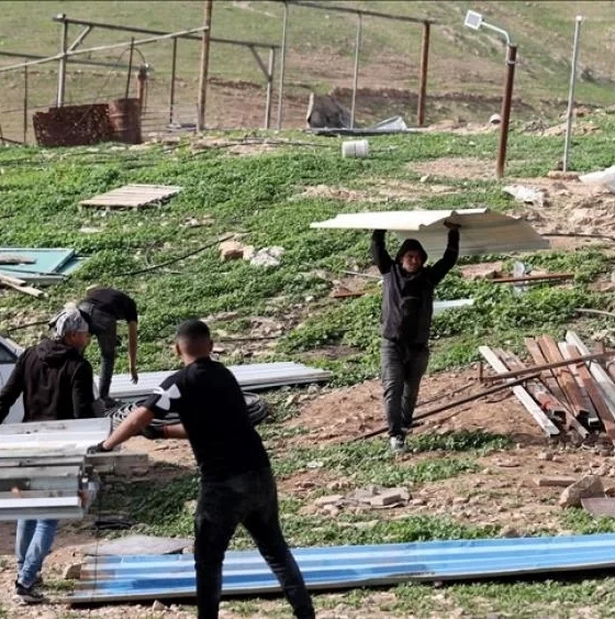 Tubas'ta gerilim: Yerleşimciler 7 Filistinli çiftçiyi alıkoydu