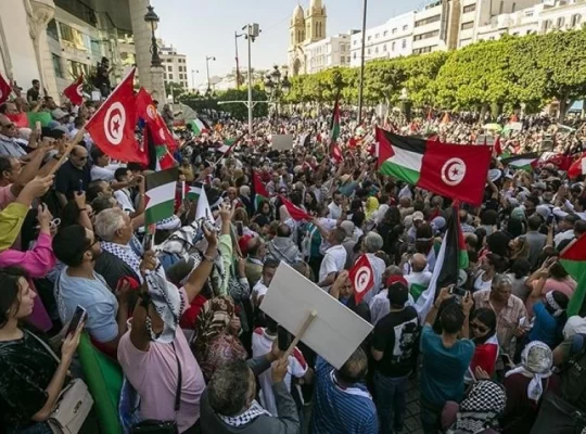 Tunus'ta büyük gösteri: Gazze ve Lübnan'a destek