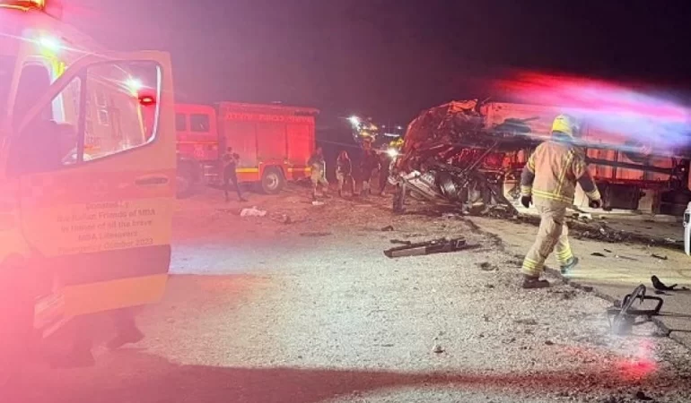Vadi Araba’da trafik faciası: Bir genç kadın hayatını kaybetti