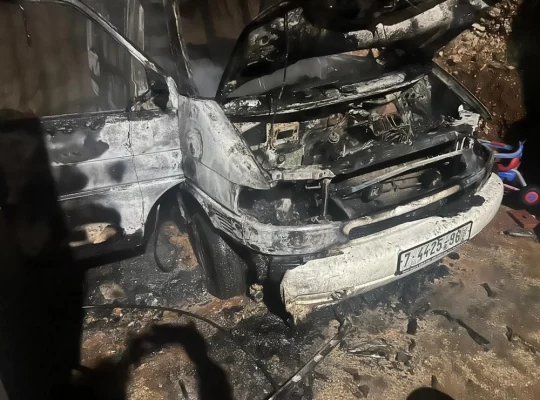 Yahudi yerleşimciler Ramallah'ta araçları ateşe verdi