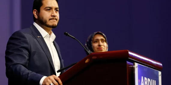 ABD'de tarihi seçim yarışı: İlk Müslüman senatör adayı sahnede