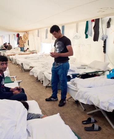 Alman mahkemesinden emsal karar: Afgan mülteci sözü tutulacak