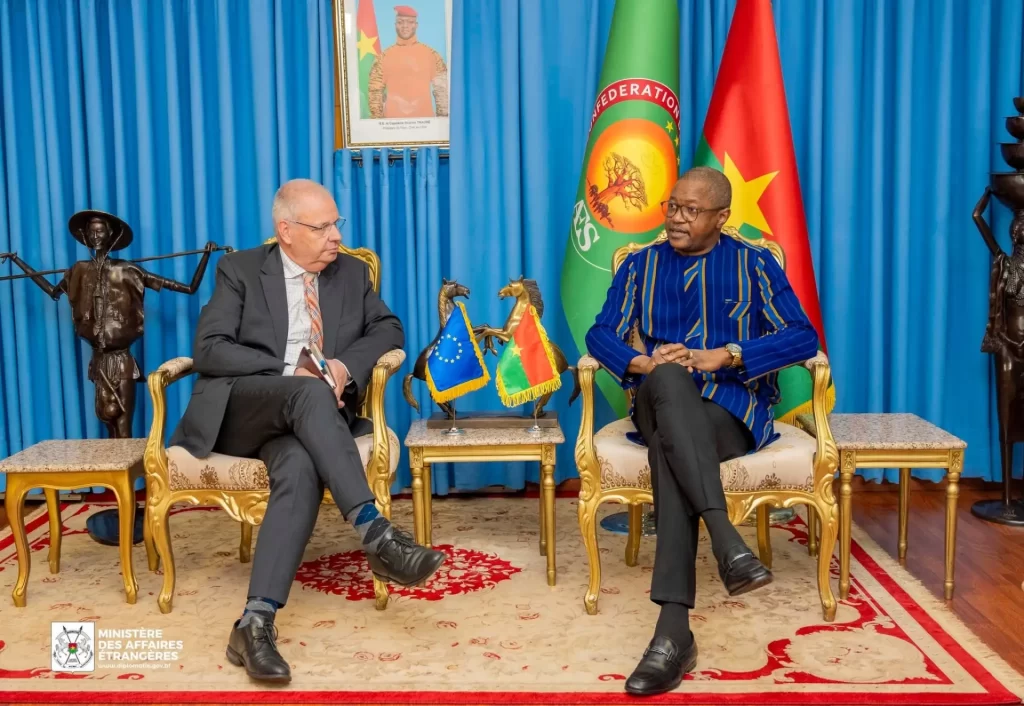 Burkina Faso'dan AB temsilcilerine 'istenmeyen kişi' kararı