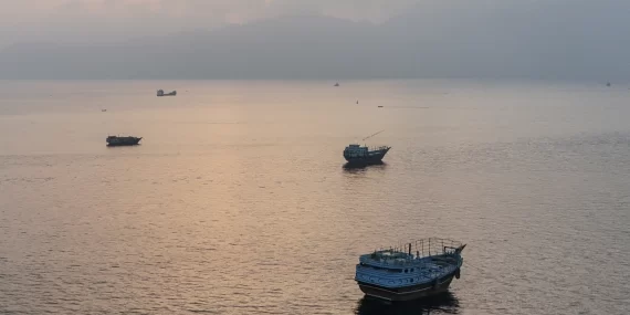 Hürmüz Boğazı'nda haritalar sil baştan: İşte 3 kritik rota